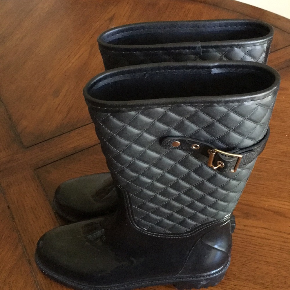 Black rain boots